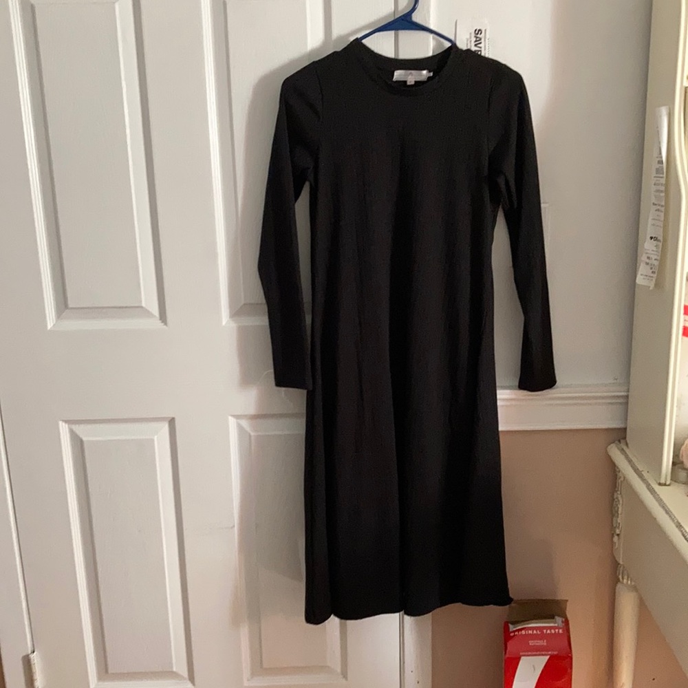 Mekimi Collection Black knee-length long sleeved dress